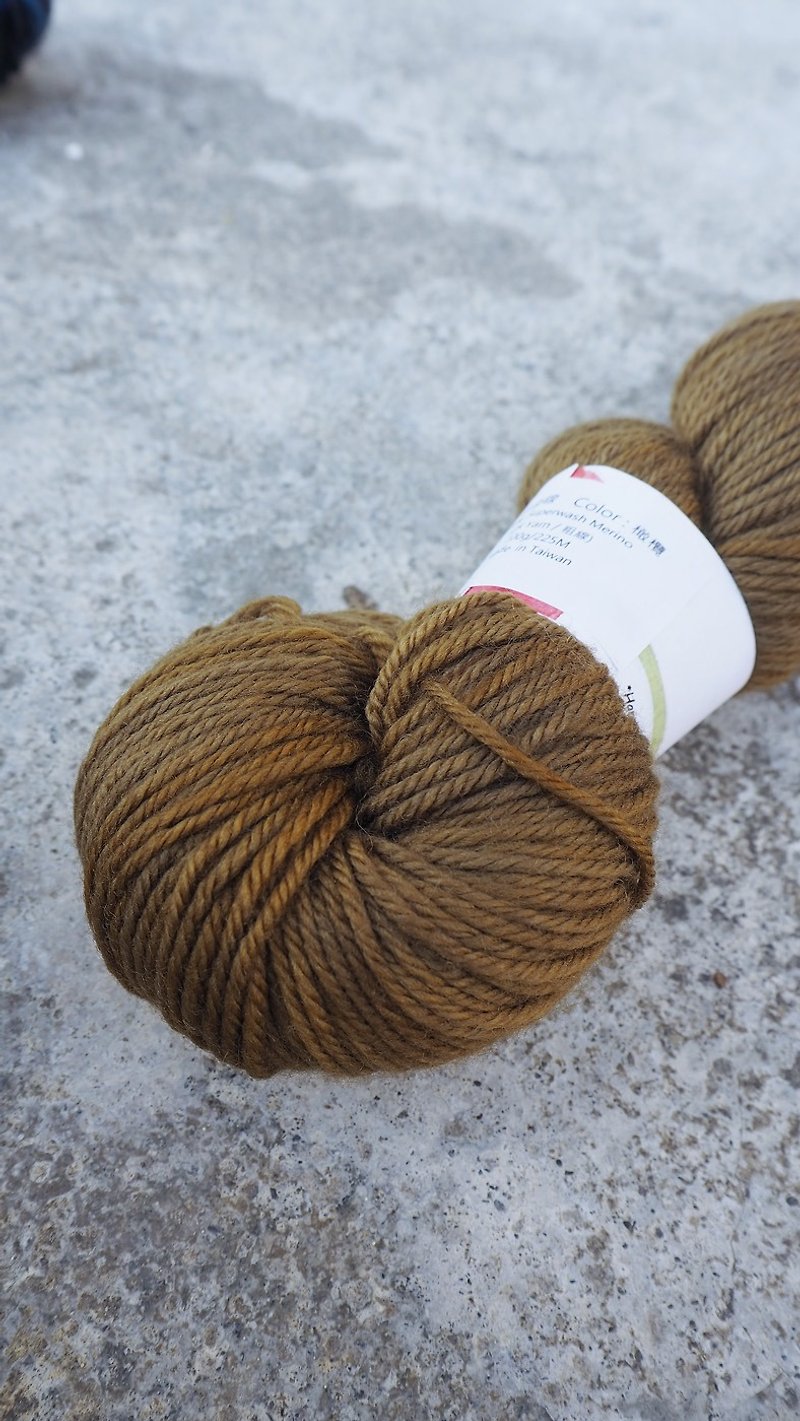 手染線。橄欖(DK 100%超水洗美麗諾) - 編織/刺繡/羊毛氈/縫紉 - 羊毛 