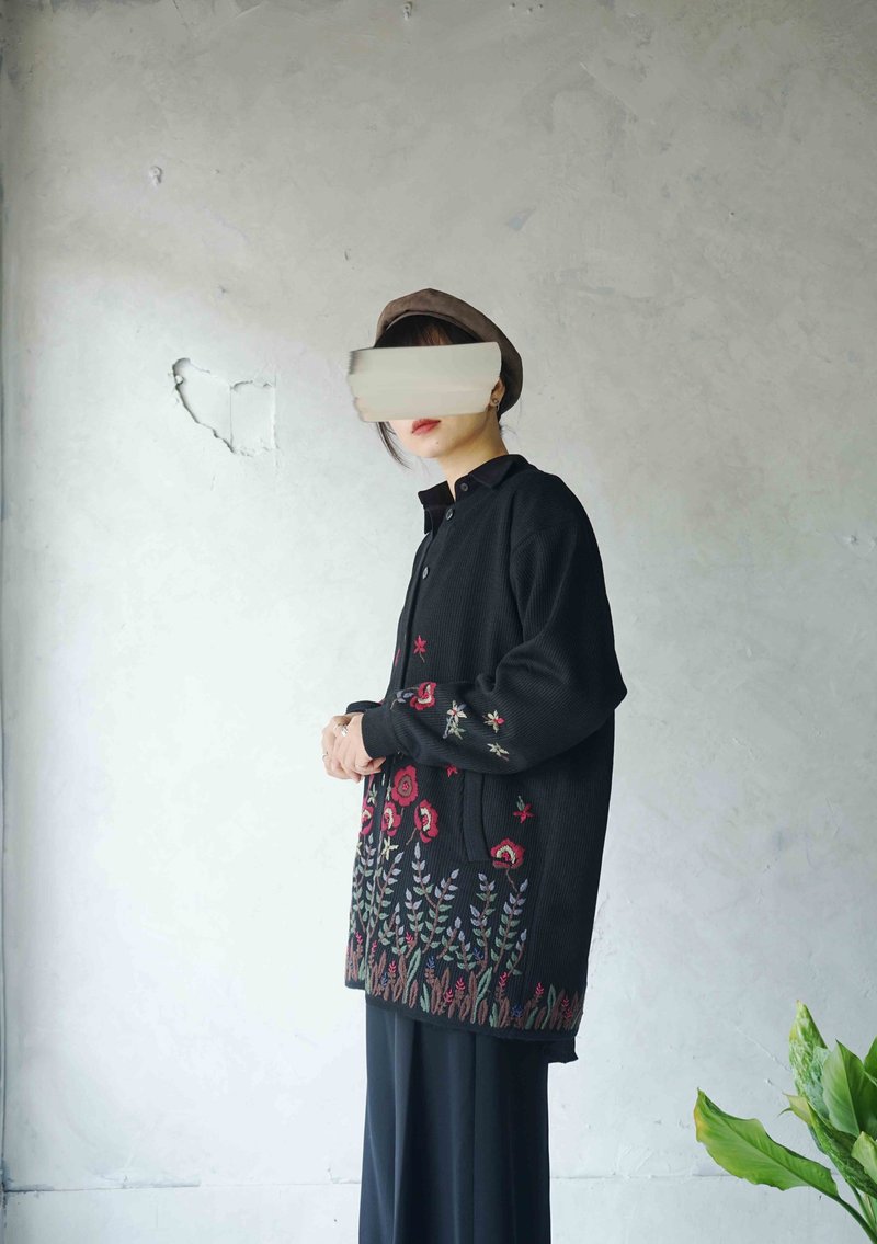 宝探しヴィンテージ - イラスト秘密の花園 立体刺繍 ブラックカーディガン - ニット・セーター - ウール ブラック