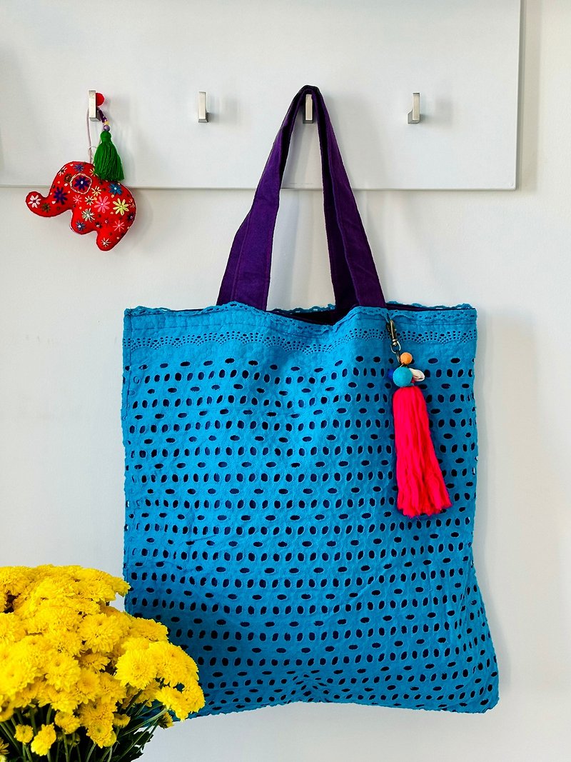 Hand embroidered lace blue tote bag shoulder bag side shoulder bag large capacity shoulder handbag - Messenger Bags & Sling Bags - Cotton & Hemp Blue