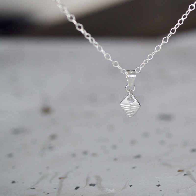 Geometric Neutral [Rhombus Line] 999 Sterling Silver/Necklace Pendant/ Silver Clay Handmade - สร้อยคอ - เงินแท้ สีเงิน