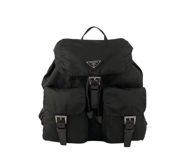 美品 PRADA リュック バックパック トライアングルロゴ 白タグ カーキ 美品 PRADA リュック バックパック トライアングルロゴ 白タグ
