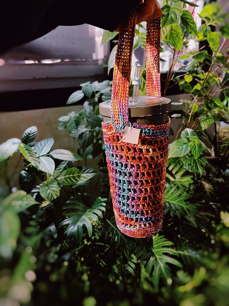 Environmentally friendly plastic thread crochet waterproof and dirt-resistant washable drink cup holder / drink bag - L size - ถุงใส่กระติกนำ้ - พลาสติก 