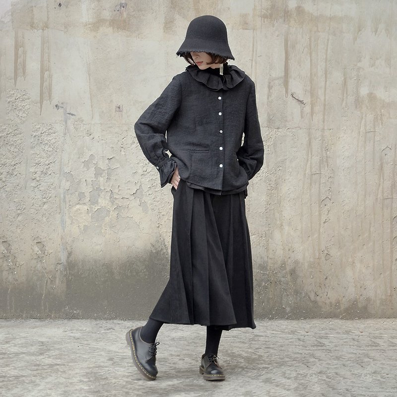 Corduroy A-line skirt - black | skirt | autumn and winter models | corduroy | Sora-378 - กระโปรง - ไฟเบอร์อื่นๆ สีดำ