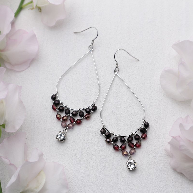 Czech Beads Earrings(red)/グラデーションイヤリング・ピアス 赤 - 耳環/耳夾 - 玻璃 紅色