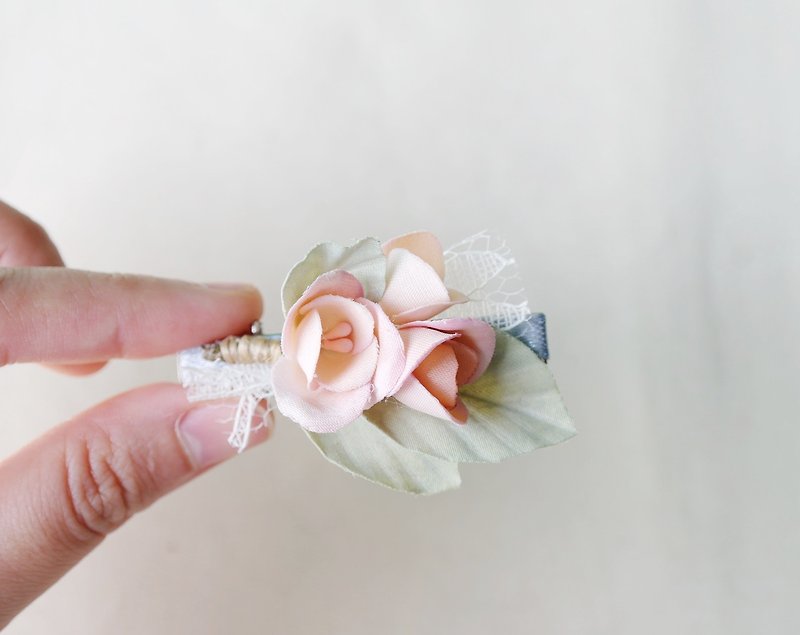 Blossom Pink Bouquet Fabric Flower Alligator Clip,gift for her, hair accessories - เครื่องประดับผม - ผ้าฝ้าย/ผ้าลินิน สึชมพู