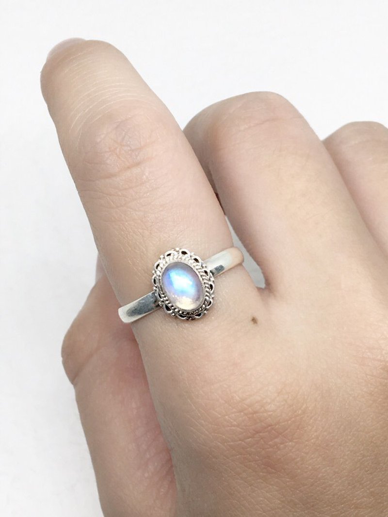 月光石925純銀蕾絲花邊戒指 尼泊爾手工鑲嵌製作(款式5) - 戒指 - 寶石 藍色