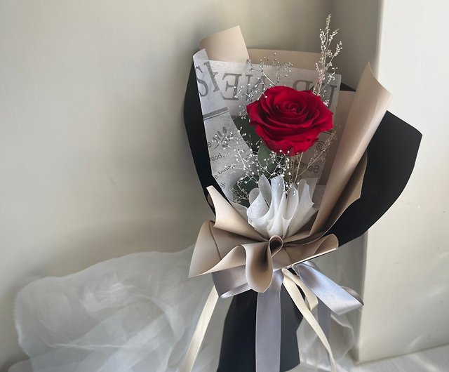 Single Red Rose Bouquet - Shop Tingfleur Dried Flowers & Bouquets - Pinkoi