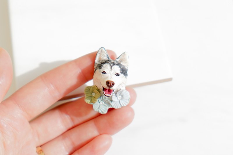 個人化 狗牌 寵物 猫 狗 吊飾 手工寵物 可愛 胸針 別針 軟陶 低 - 胸針 - 其他材質 