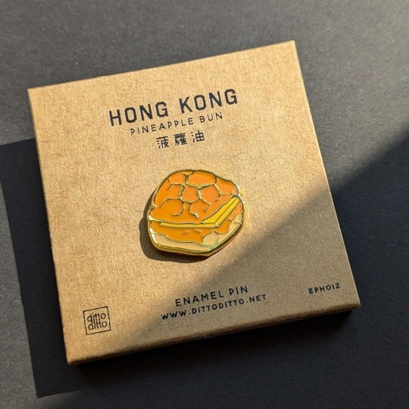 菠蘿油別針 - 徽章/別針 - 其他材質 卡其色