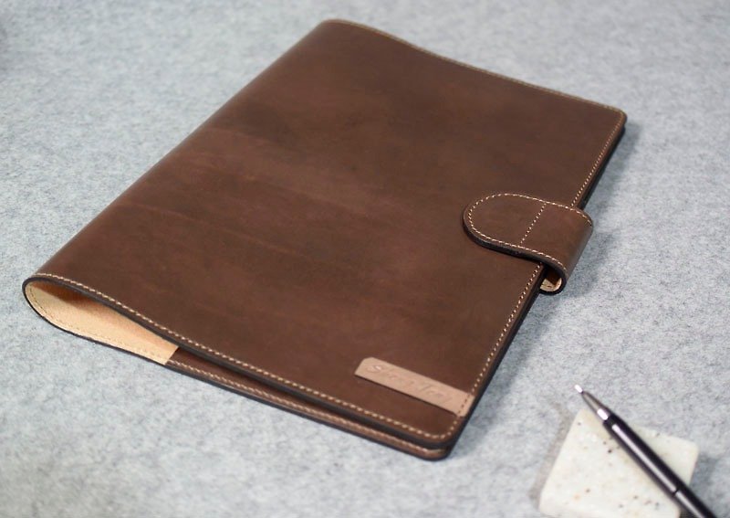 Leather book cover with magnetic buckle tailored to various sizes B5 size - สมุดบันทึก/สมุดปฏิทิน - หนังแท้ 