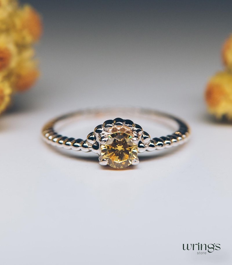 Round Yellow Citrine in Beaded Silver Engagement Ring for Women - แหวนทั่วไป - เงินแท้ สีเหลือง