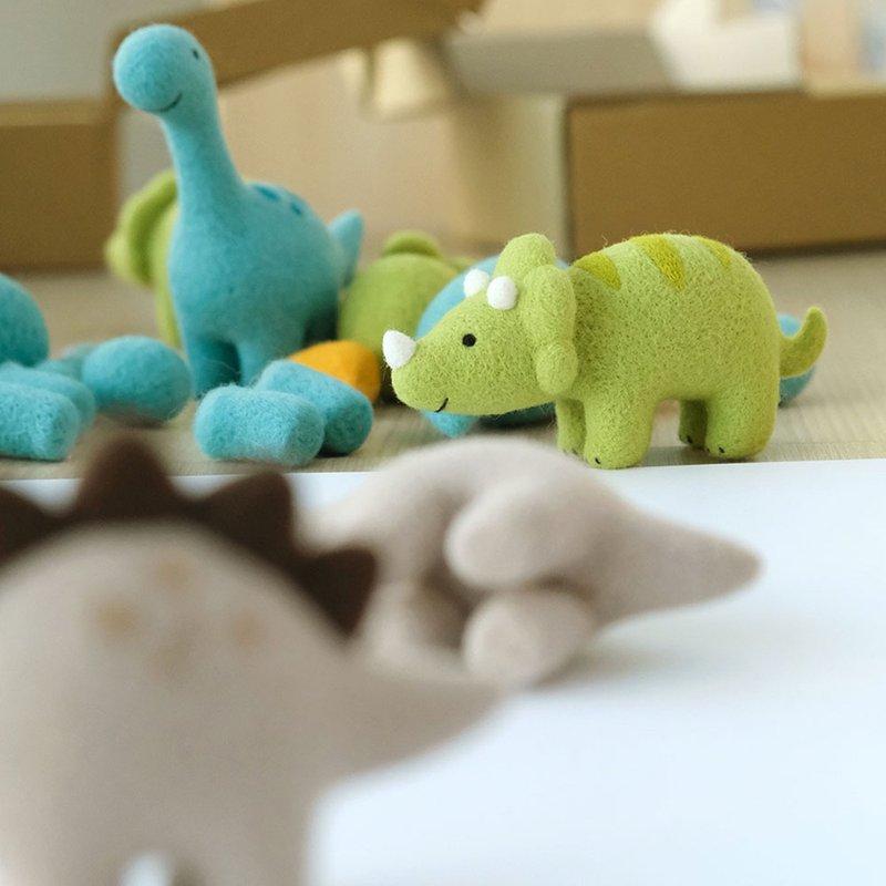 Leyang・Haohaoyu Wool Felt Material Pack-Vegetarian Triceratops - เย็บปัก/ถักทอ/ใยขนแกะ - ขนแกะ สีเขียว