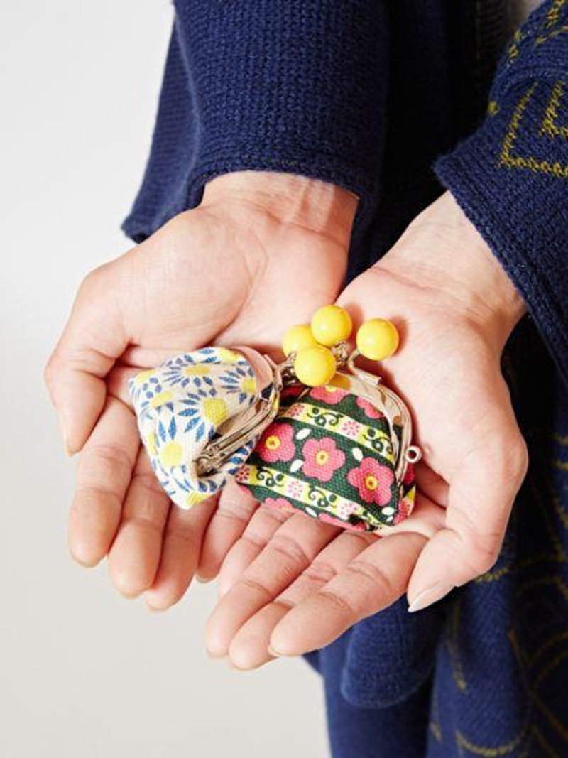Polish Pottery Pattern Small GAMAGUCHI Purse - 手提包/手提袋 - 其他材質 