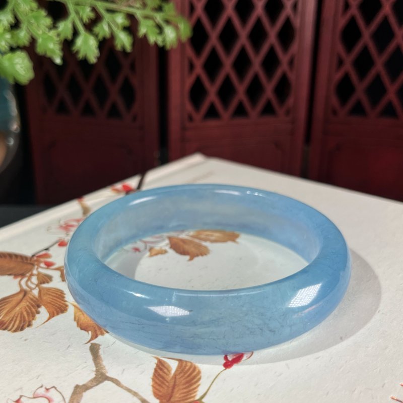 冰透海藍寶手鐲56MM 高品質閃片星光熒光藍色水晶手環 晶體細膩 - 手鍊/手環 - 寶石 藍色