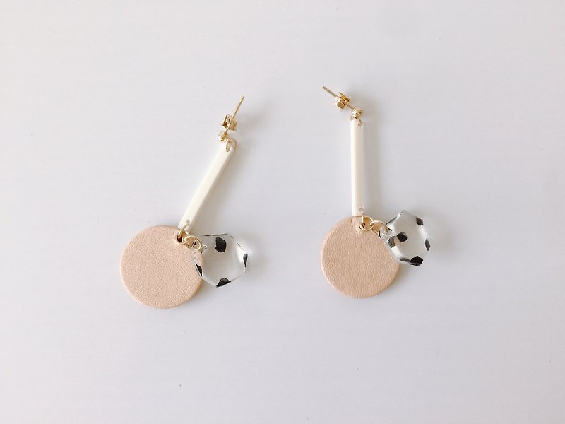 Dotted round series - French citron bite pendant hand-painted leather handmade earrings ear pin / ear clip - ต่างหู - วัสดุอื่นๆ สีกากี