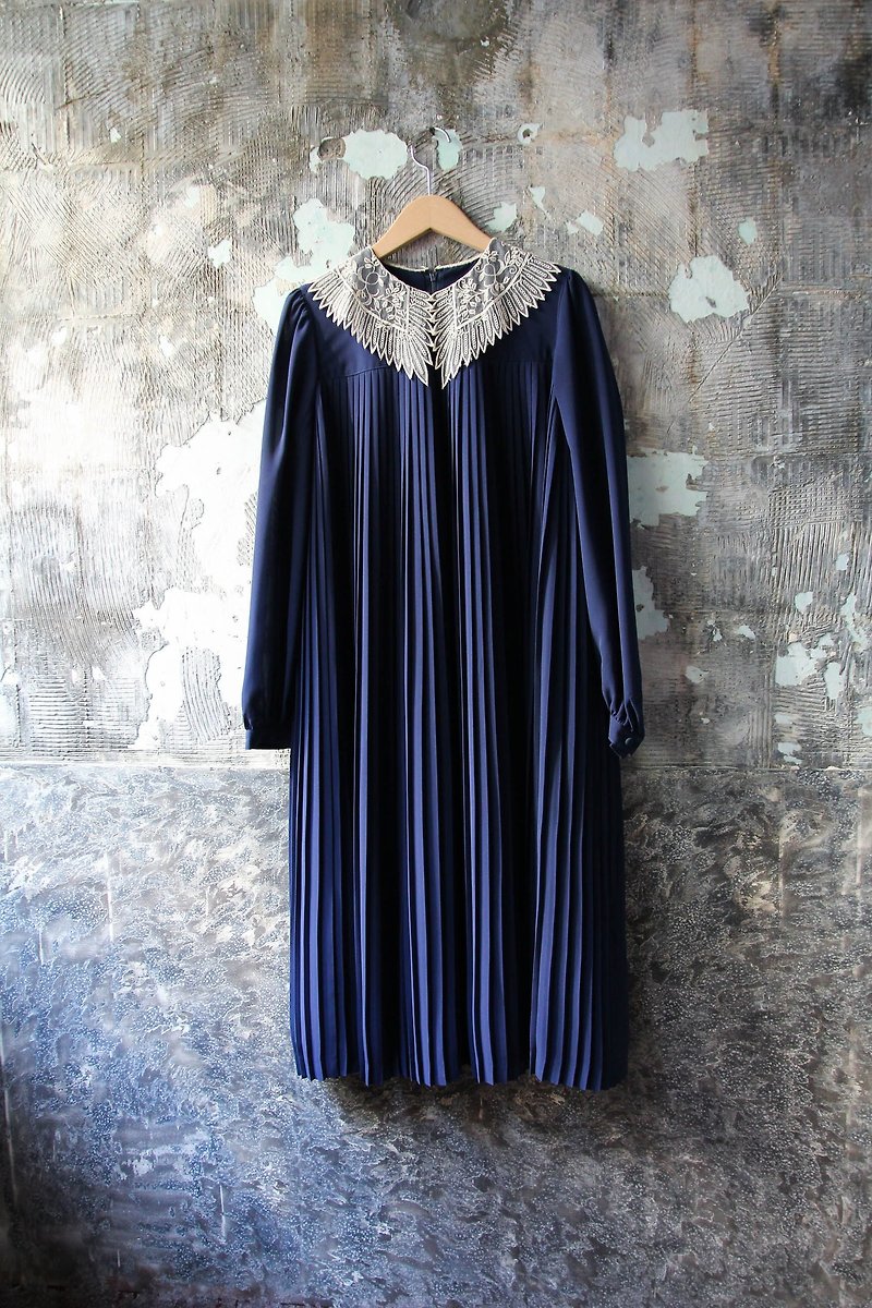 袅袅 department store-Vintage dark blue delicate lace collar hundred fold long-sleeved dress retro - ชุดเดรส - เส้นใยสังเคราะห์ 