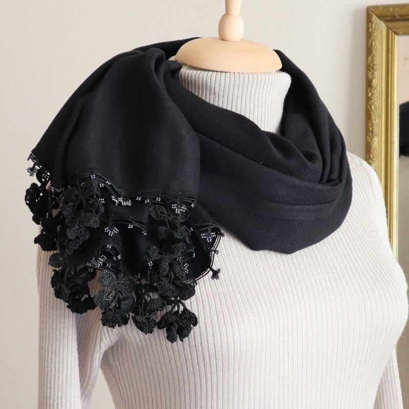 OYA crochet Pashmina shawl  - Flower of Wind - Black - Scarves - Wool Black