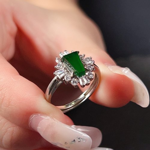 瓔珞珠寶盒 E.L.Jewelry Box 冰綠翡翠無事牌925純銀戒指 | 天然緬甸玉翡翠A貨