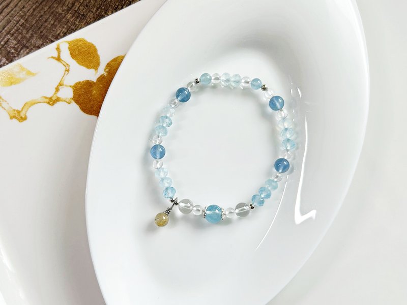 Sea sapphire Stone white crystal titanium crystal increases creativity, enhances communication skills and increases persuasiveness - สร้อยข้อมือ - คริสตัล หลากหลายสี