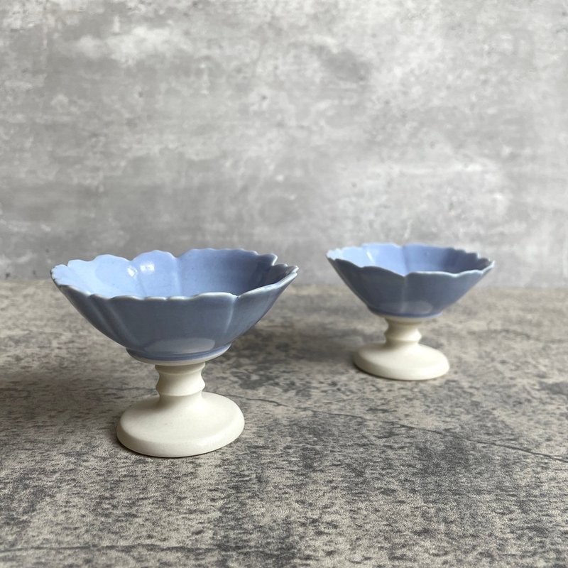 Dream Series - Flower-shaped ceramic stemware - Plates & Trays - Porcelain 