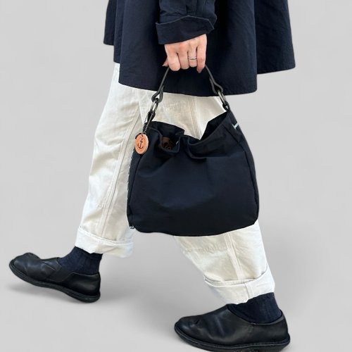 clueto BALON mini ブラック KONBU 撥水加工ナイロン素材バッグ