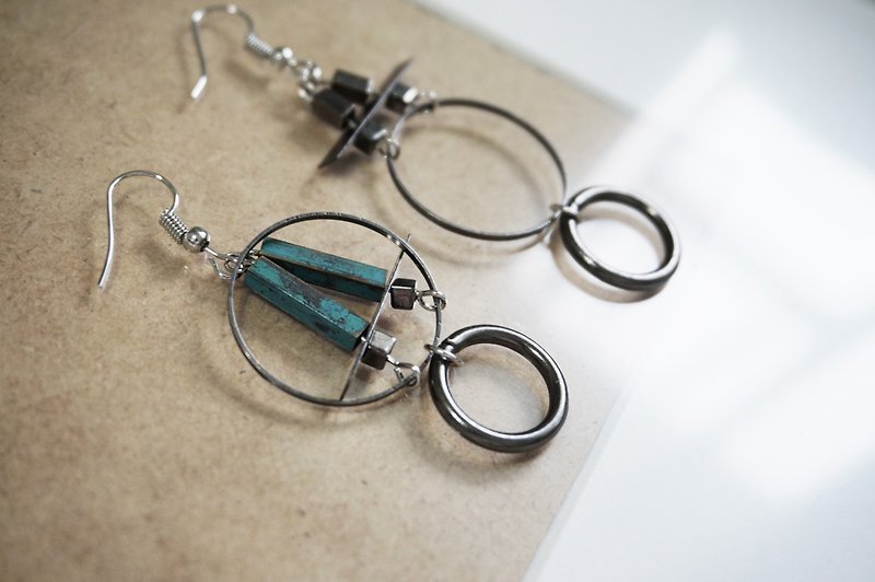 PortionStudio [3D Geometry] Geometry Ring # 07 - Earrings & Clip-ons - Other Metals Multicolor