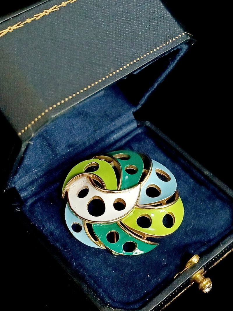 vintage jewelry Trifari 彩色琺瑯風車 胸針 別針 - 胸針 - 其他金屬 