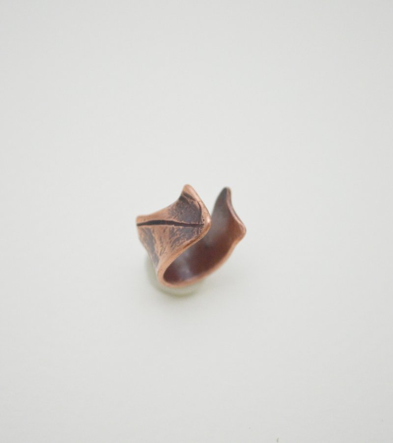 生命痕跡系列--之三‧紅銅耳骨夾-III - 耳環/耳夾 - 銅/黃銅 咖啡色