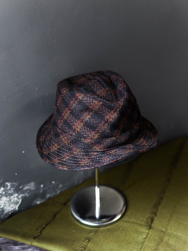 沖繩茶褐經典沈穩格紋青春手札 毛料古董訂製紳士帽 - 帽子 - 羊毛 咖啡色