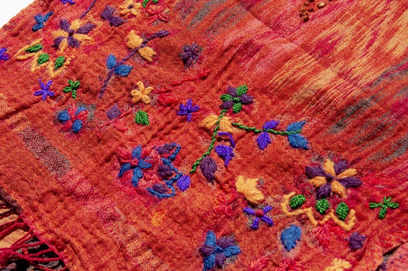 喀什米爾Cashmere/水煮羊毛披肩/針織圍巾/刺繡圍巾/羊絨披巾-花 - 圍巾/披肩 - 羊毛 紅色