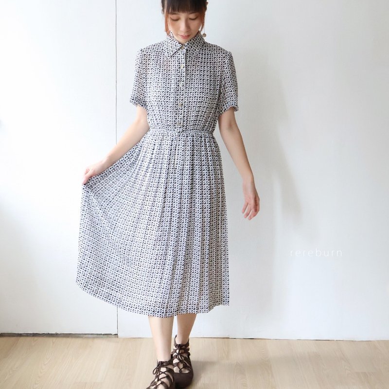 Japanese-made Showa style retro geometric print black and gray chiffon short-sleeved vintage dress - One Piece Dresses - Polyester Gray