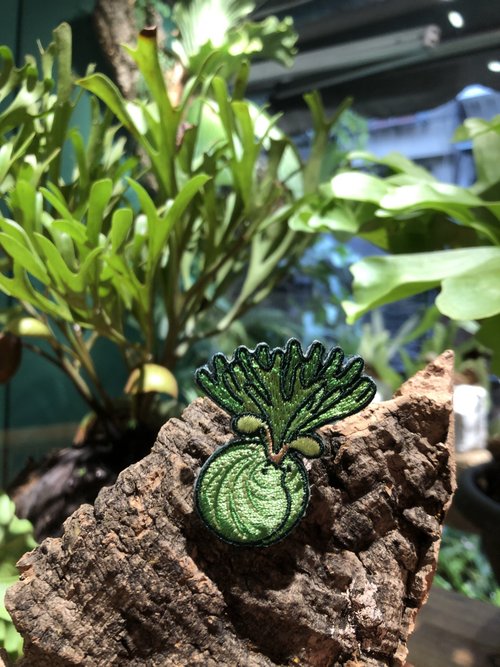 植物勇者 Fern Maker 躲貓貓 亞猴鹿角蕨-刺繡徽章 森林系飾品