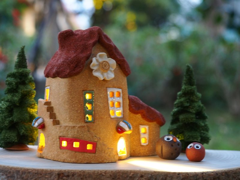 [Lighted House] pottery hand-made-cute home / without wood accessories, owl - Lighting - Pottery 