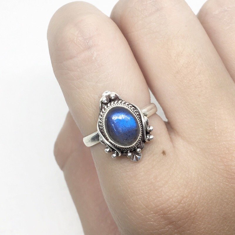 拉長石925純銀魔鏡風格戒指 尼泊爾手工鑲嵌製作 - 戒指 - 寶石 藍色