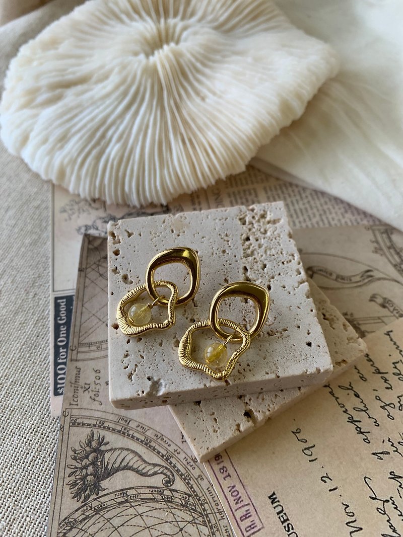 不規則金色個性鈦金(925銀針) - 耳環/耳夾 - 銅/黃銅 金色
