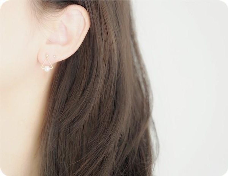 14KGF Triangular and Pearl Earrings Geometric Pearl Earrings June Birthstone - ต่างหู - เครื่องเพชรพลอย 