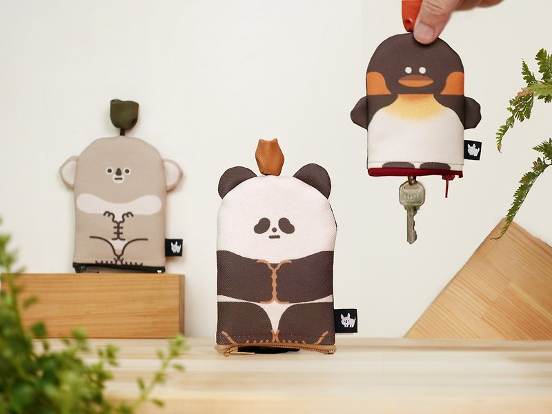 Big panda animal shape key bag | Taipei Zoo co-branded - กระเป๋าสตางค์ - เส้นใยสังเคราะห์ สีดำ