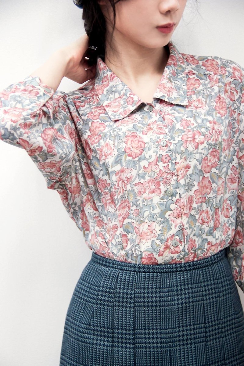 …｛DOTTORI :: TOP｝Blue and Pink Floral Shirt - Women's Shirts - Polyester Purple