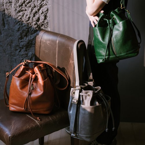 ブラウン 合成皮革 ハンドバッグ CELINE ブラウン ハンドバッグ - メルカリ
