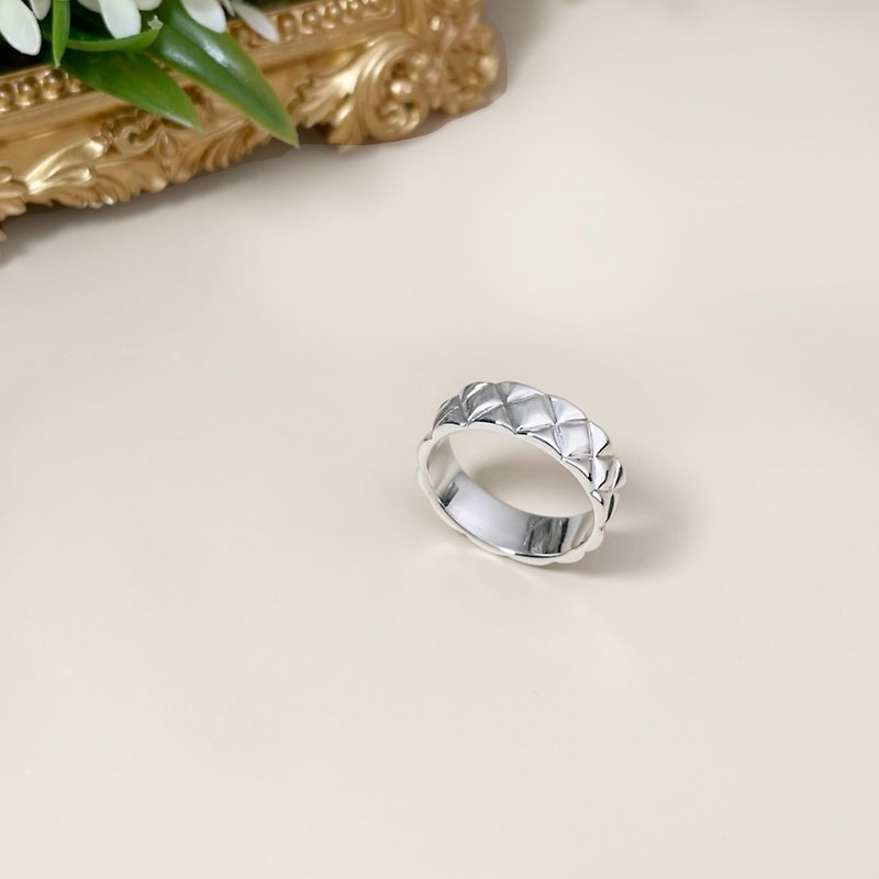 菱形格紋銀戒指 - 戒指 - 純銀 銀色
