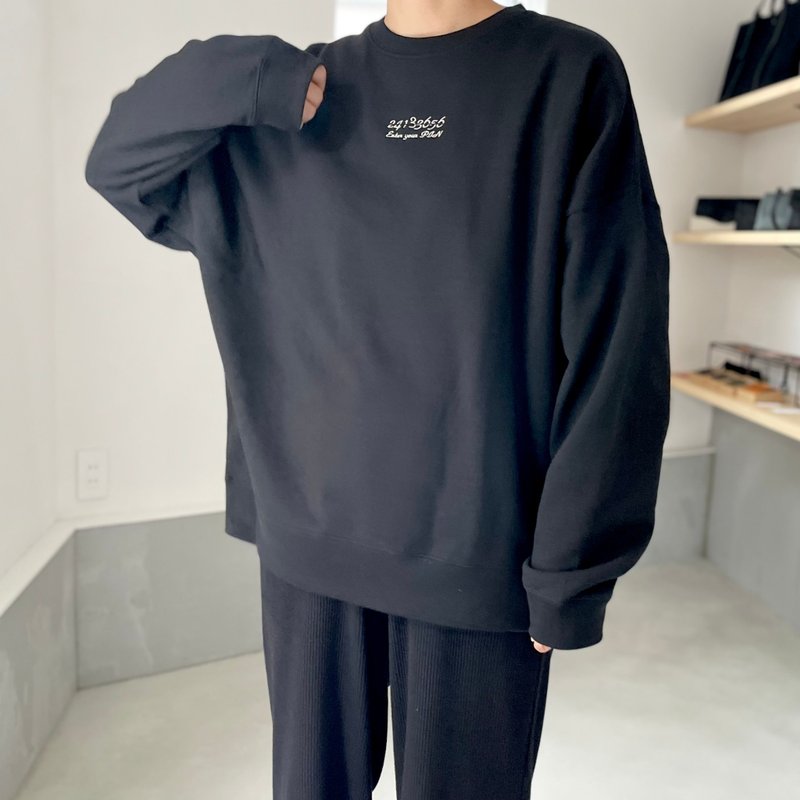 【ユニセックス 】刺繍 ビッグシルエット クルーネック スウェット　裏パイル【ブラック】 - 帽T/大學T - 棉．麻 黑色