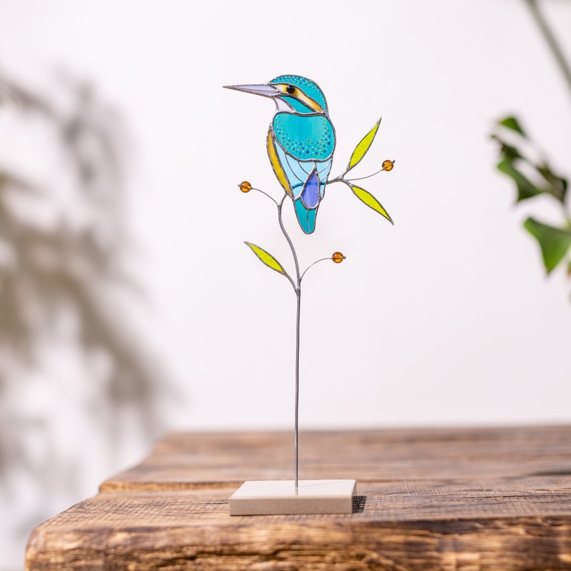 Stained glass Kingfisher bird on a stone stand - ของวางตกแต่ง - แก้ว หลากหลายสี