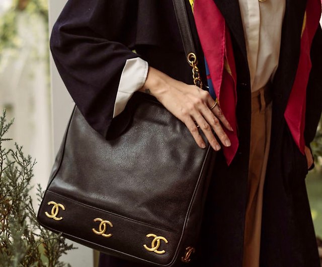 Vintage Chanel Triple C Caviar Shoulder Bag Grey Lesbian - Shop