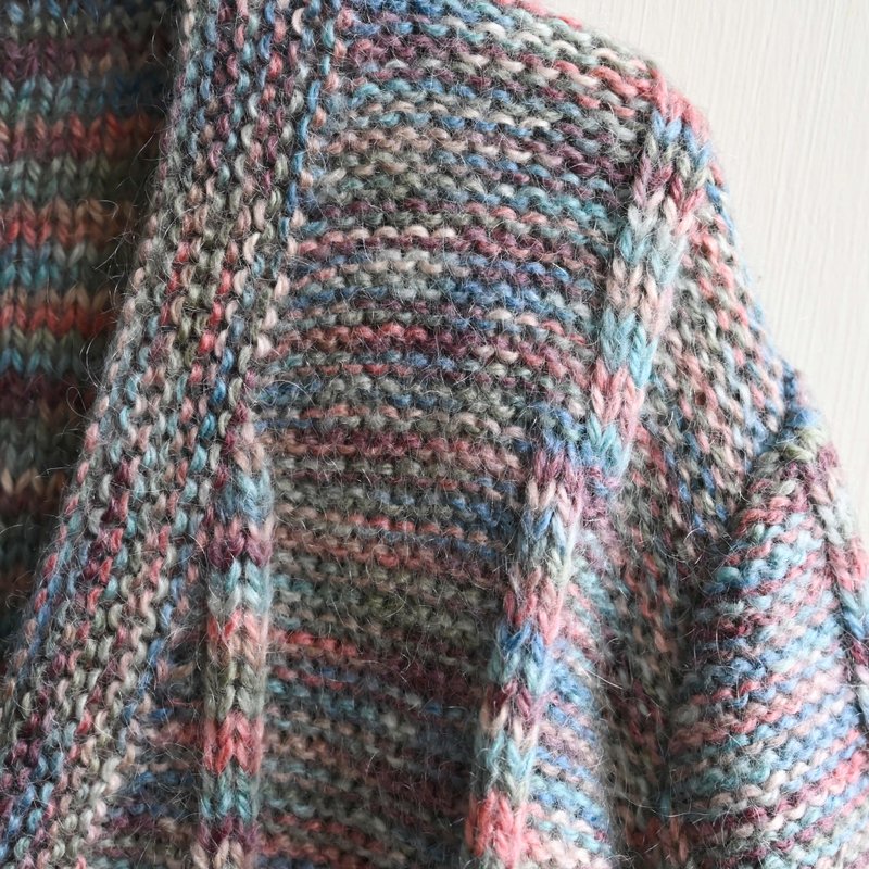 【蛋植物古著】迷幻色彩混紡開襟古著毛衣 - 女毛衣/針織衫 - 其他人造纖維 