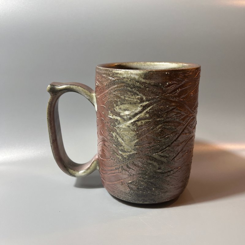 Wood-fired 600cc extra large mug/beer mug/handmade by Xiao Pingfan - ถ้วย - ดินเผา 