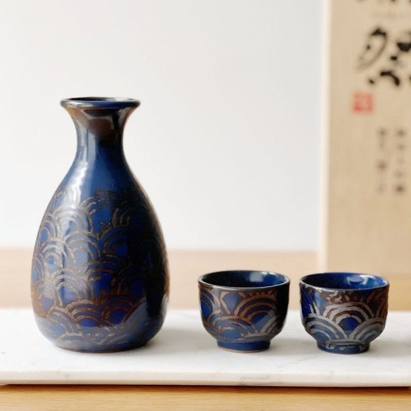 Qinghai Wave Porcelain Sake Set (2 cups) - 1 pot, 2 cups. - Teapots & Teacups - Other Materials Blue