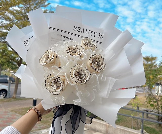 Valentine's Day Bouquet】Ecuador 6 Chanel Rose White Bouquet