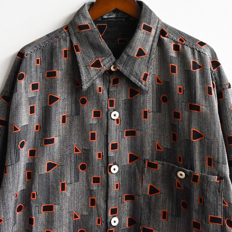 【蛋植物 古着】スクエア幾何学プリント ゆったりヴィンテージシャツ - シャツ・ブラウス - その他の化学繊維 