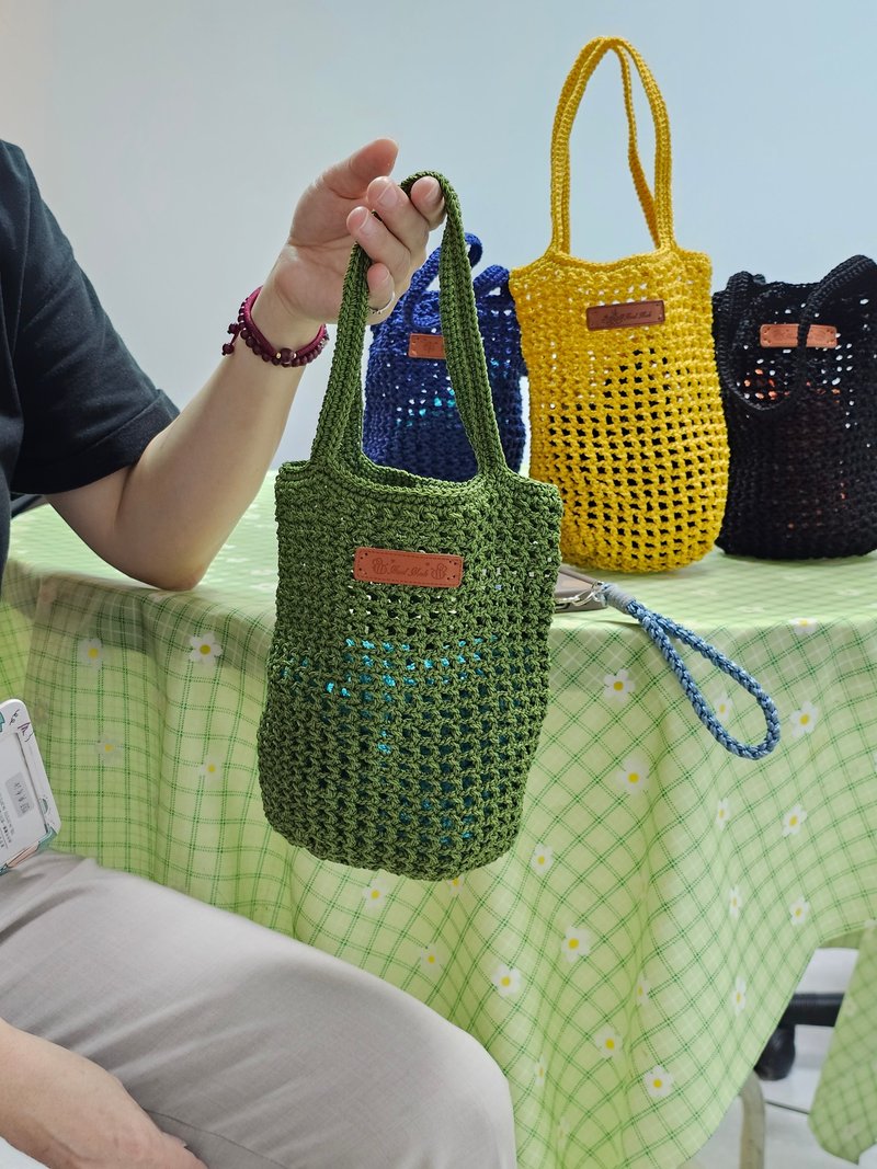 Lightweight kettle handwoven bag - กระเป๋าถือ - เส้นใยสังเคราะห์ 