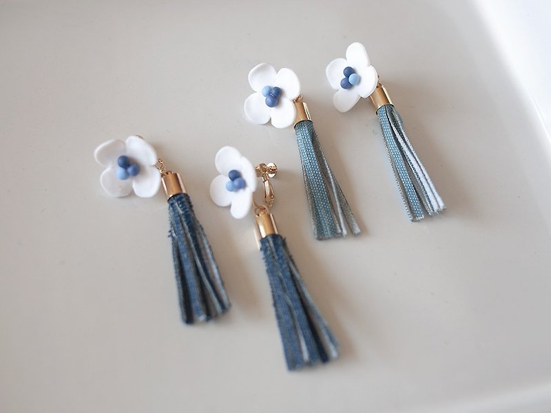 Flower and tassel earrings / earring / denim - Earrings & Clip-ons - Clay Blue